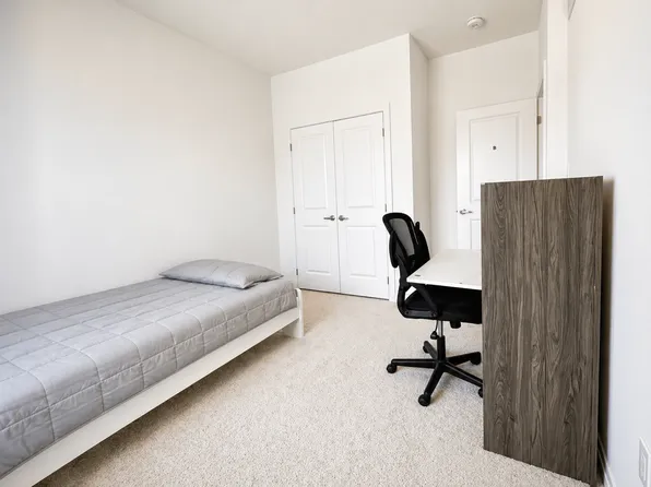 (undisclosed Address), Oakville, ON L6M 1N4