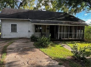 1104 E Main St, Paris, AR 72855