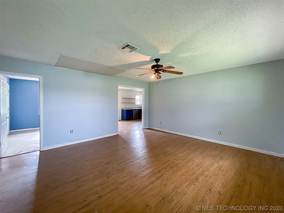 5th image of 502 W Fillmore Ave
