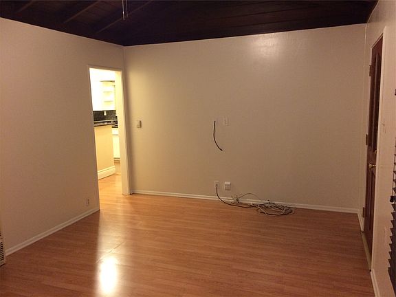 5th image of 3528 W 115th St