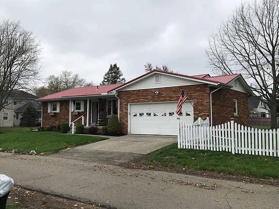 2nd image of 714 Delano Ave