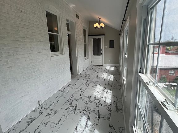 2nd image of 610 S Main St