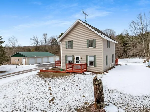 13457 McComb Lake Rd, Mountain, WI 54149
