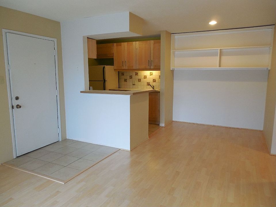 1st image of 904 University Oaks Blvd APT 40