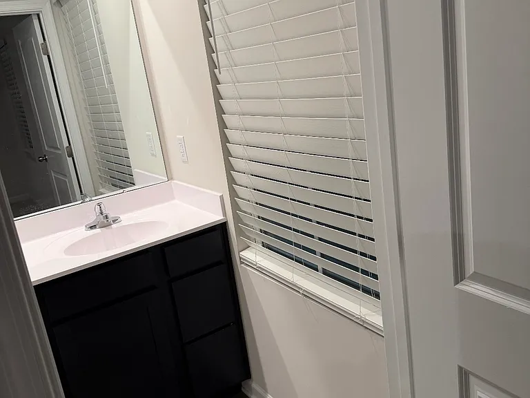 303 Lorraine Dr — Photo 10