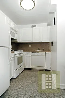 Rented by Halstead Real Estate | media 21