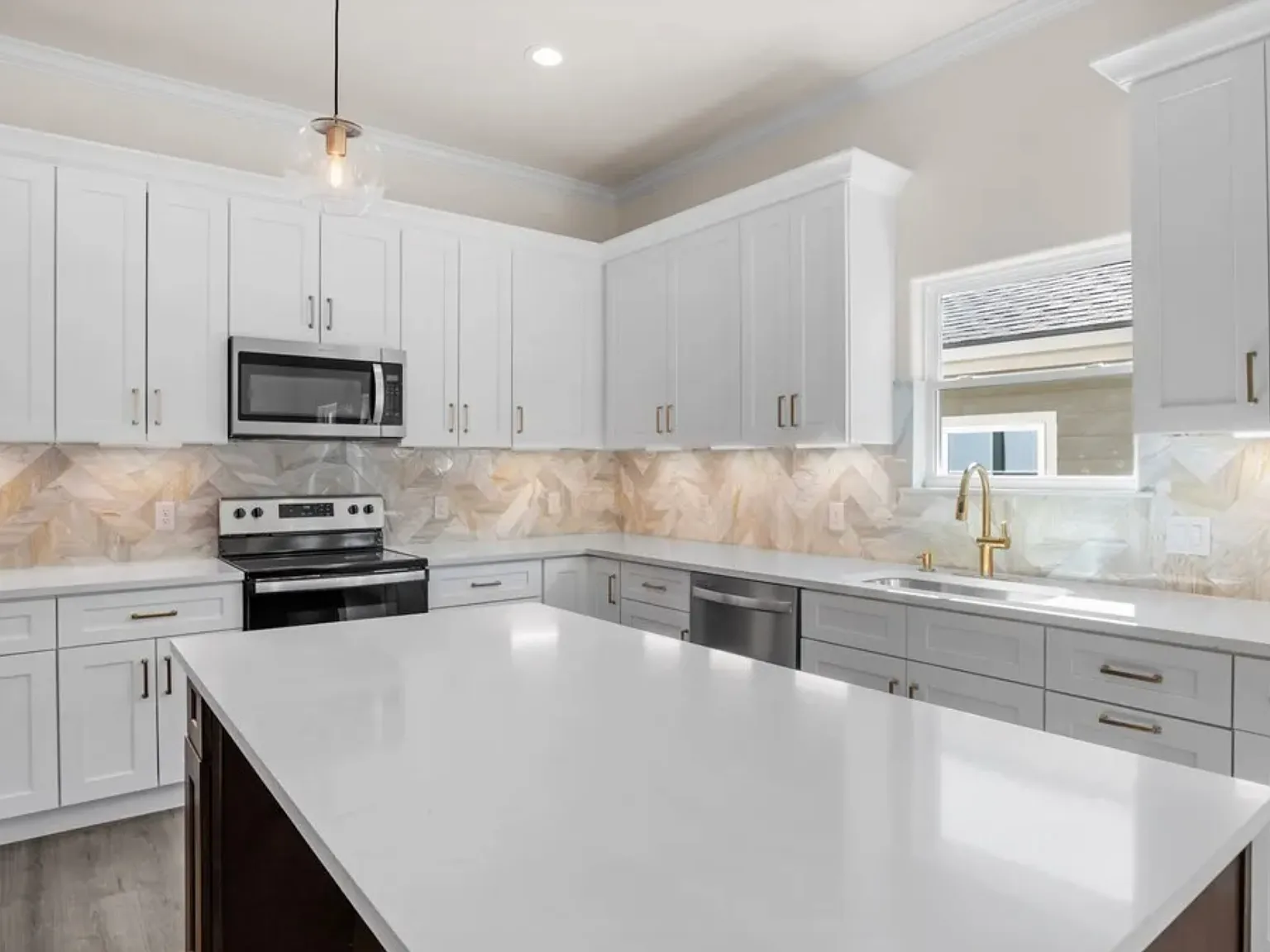 3 bed, 1700 sqft, $5,000 — Photo 4