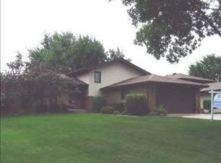 1121 Valley View Dr, Downers Grove, IL 60516