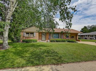1512 Evergreen St, West Bend, WI 53095