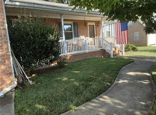 109 Hampton Estates Dr, Lexington, NC 27295