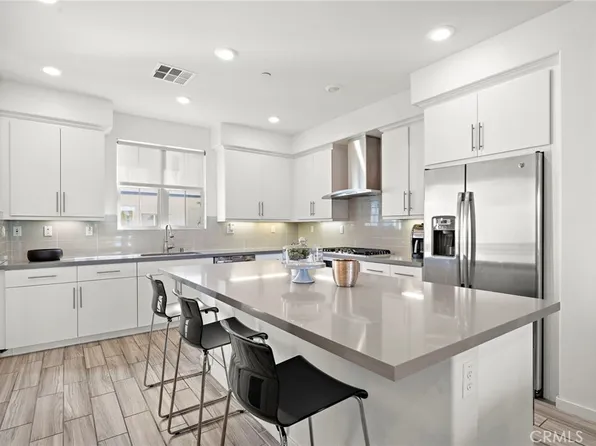144 Paramount, Irvine, CA 92618