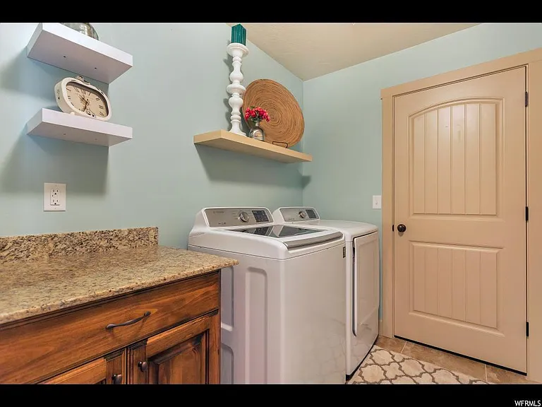 1252 N Willowbrook Ln — Photo 18