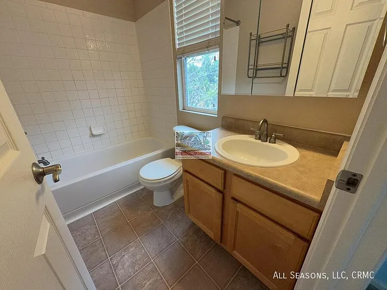 2520 Sierra Springs Dr — Photo 9
