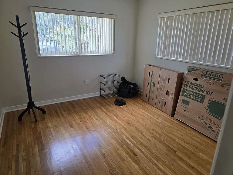 1221 NW 34th Ave — Photo 5