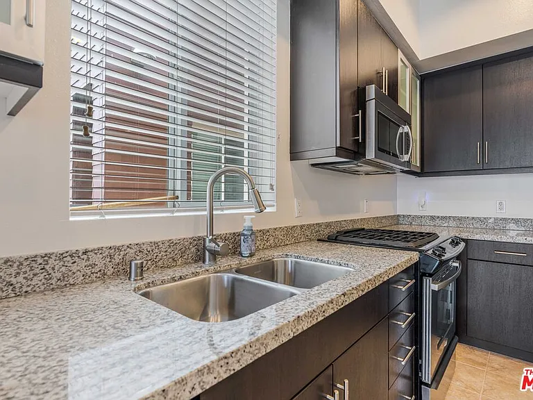 12920 Runway Rd #340 — Photo 12