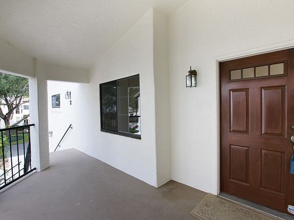 5th image of 524 Via Verona Dr #202