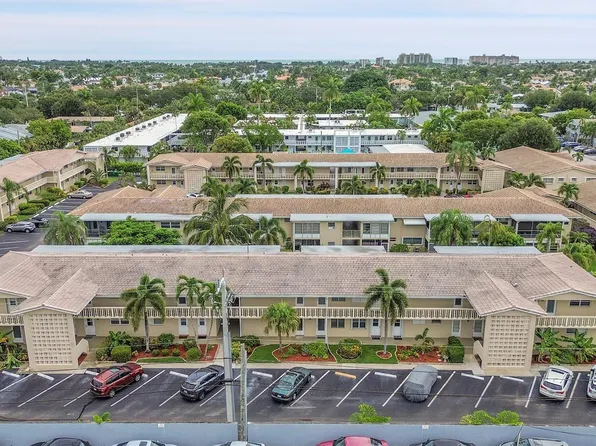 2111 NE 42nd Court #201w, Lighthouse Point, FL 33064