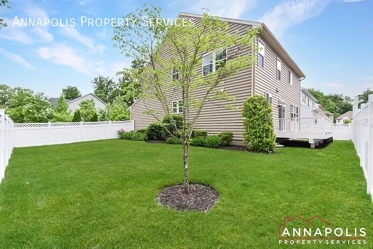 402 Saint Martins Choice Ln — Photo 38