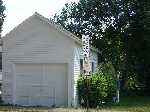 5th image of 225 Conneaut St