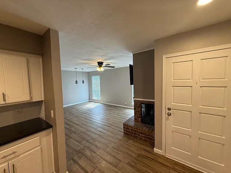 4711 Hemlock Ln — Photo 8