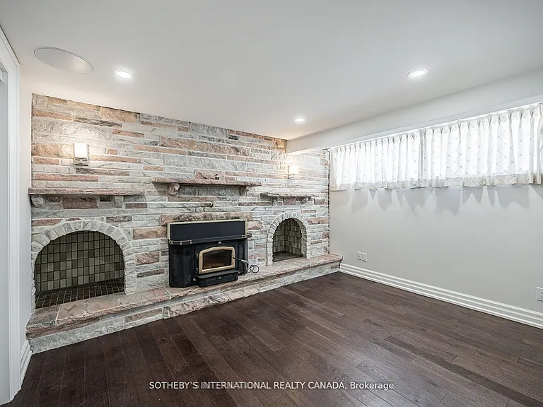 942 Fletcher Valley Cres #BSMNT — Photo 22