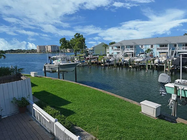 5245 Coquina Key Dr SE #D — Photo 51