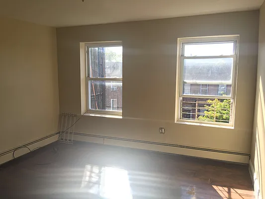 Rented by Emilienne Zongo Brown, LREB | media 14