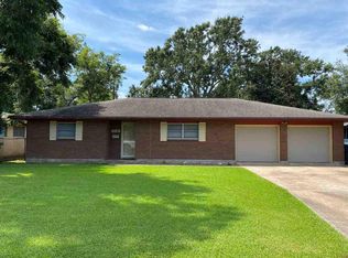 716 S 17th St, Nederland, TX 77627