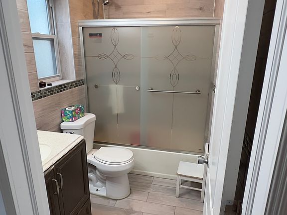 4th image of 104-18 93rd Ave Floor 2