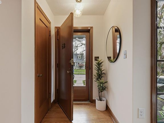 5th image of 6426 NE 24th Ave