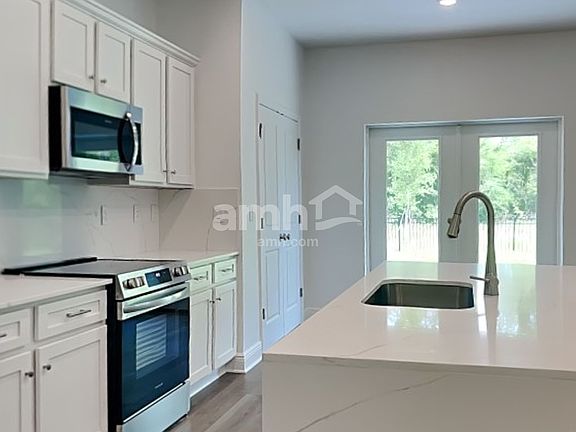 4th image of 6444 Atlantic Beach Ave