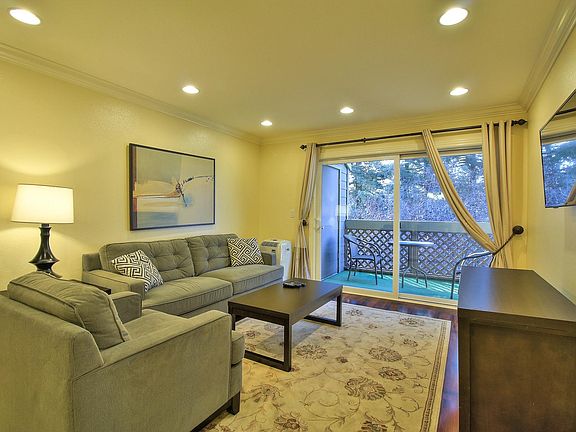 2nd image of 1135 Yarwood Ct