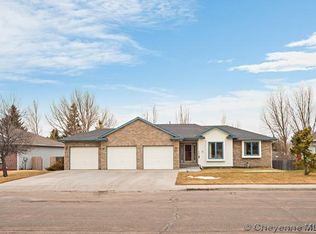 627 Rodeo Ave, Cheyenne, WY 82009