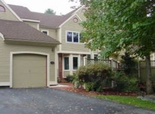 36 Hickory Ln, Windham, NH 03087