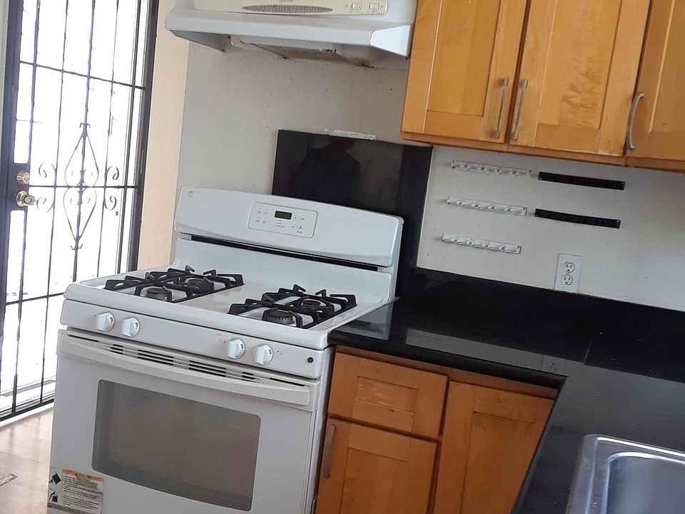 2nd image of 1658 Liliha St
