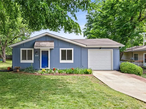 810 N Iowa St, Olathe, KS 66061