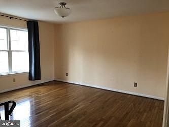 5th image of 1088 Lakeview Dr
