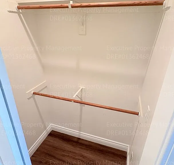 8905 Cadbury Dr — Photo 32