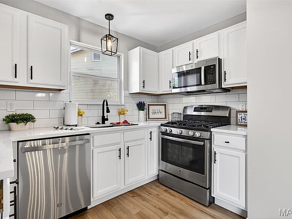 4th image of 25 Ramblewood Ct