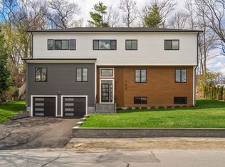 100 Woodbine Cir, Needham, MA 02494