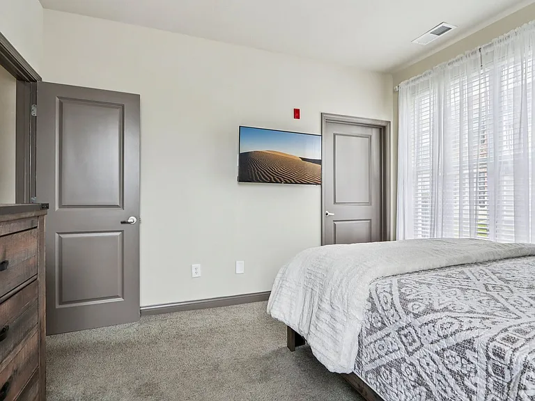 Flats at 146 | Specials Available — Photo 44