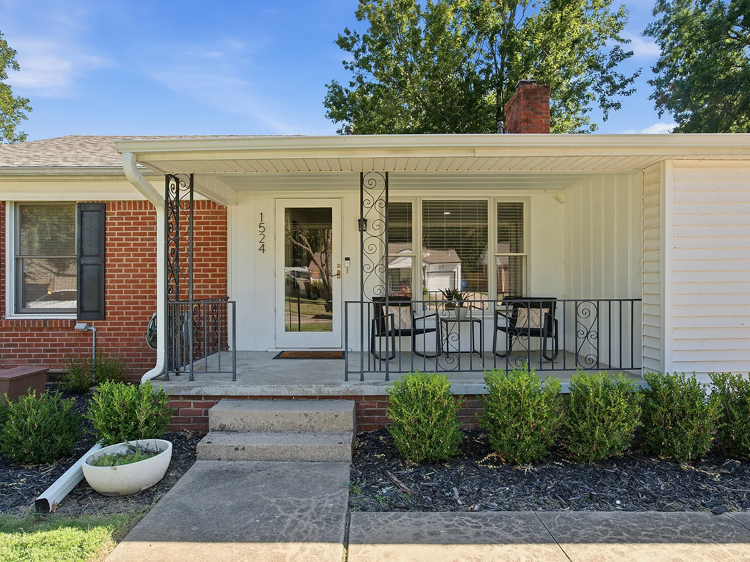 3 bed, 1547 sqft, $4,500 — Photo 4