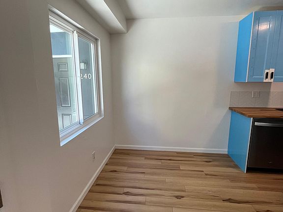 5th image of 5238 Navarro St