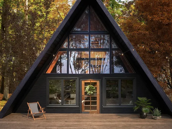 1130 Ski View Ln, Sevierville, TN 37876