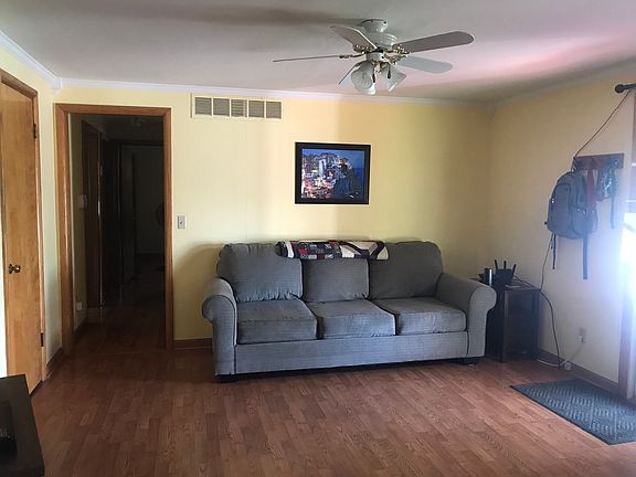 4th image of 111 Meadowlark Dr