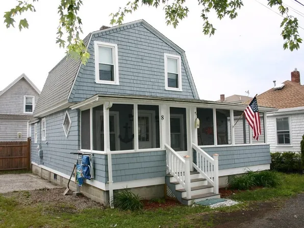 8 Locust St, Wareham, MA 02571
