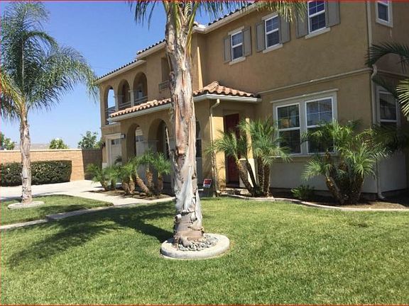 6 bed 4.5 bath, 4 car tandem