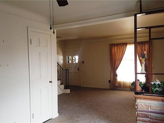 4th image of 4569 W 149th St