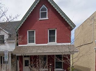 227 Guigues Ave #1, Ottawa, ON K1N 5J3