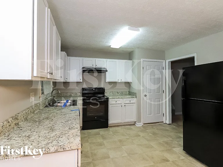 1020 Tanglewood Trl — Photo 6
